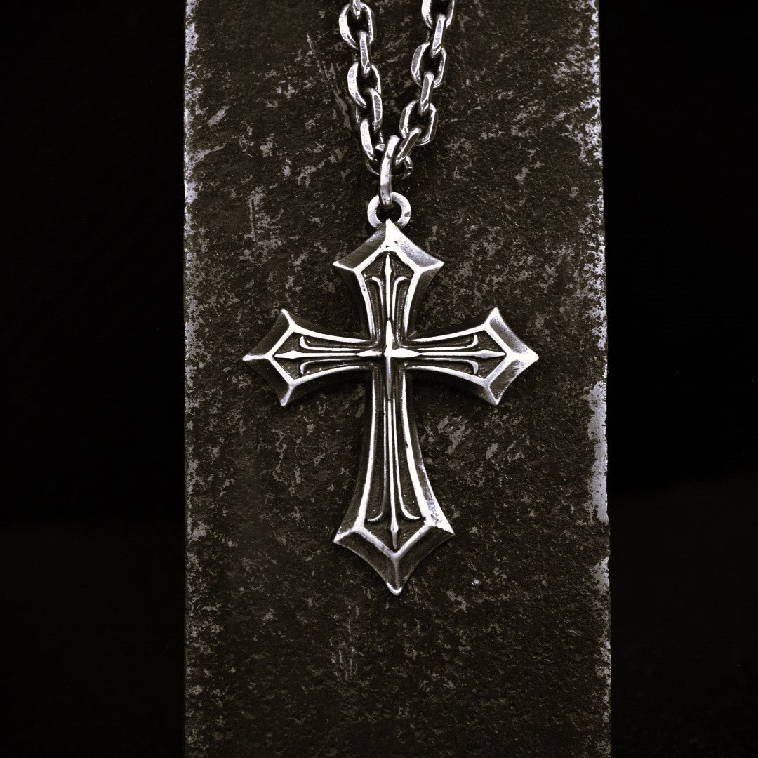 „Kreuz des Glaubens“-Anhänger für Herren aus 925er Silber – groß und massiv, Symbol für spirituelle Stärke und Schutz | Art Diva