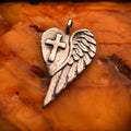 „Herz mit Kreuz und Engelsflügel“-Anhänger aus 925er Silber – Talisman für Schutz, Liebe und innere Stärke, oxidierter Schmuck im Boho- und rustikalen Stil | Art Diva
