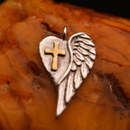 „Herz mit Kreuz und Engelsflügel“-Anhänger aus 925er Silber mit goldfarbenen Akzenten – handpolierter Talisman für Schutz, Liebe und innere Stärke | Art Diva