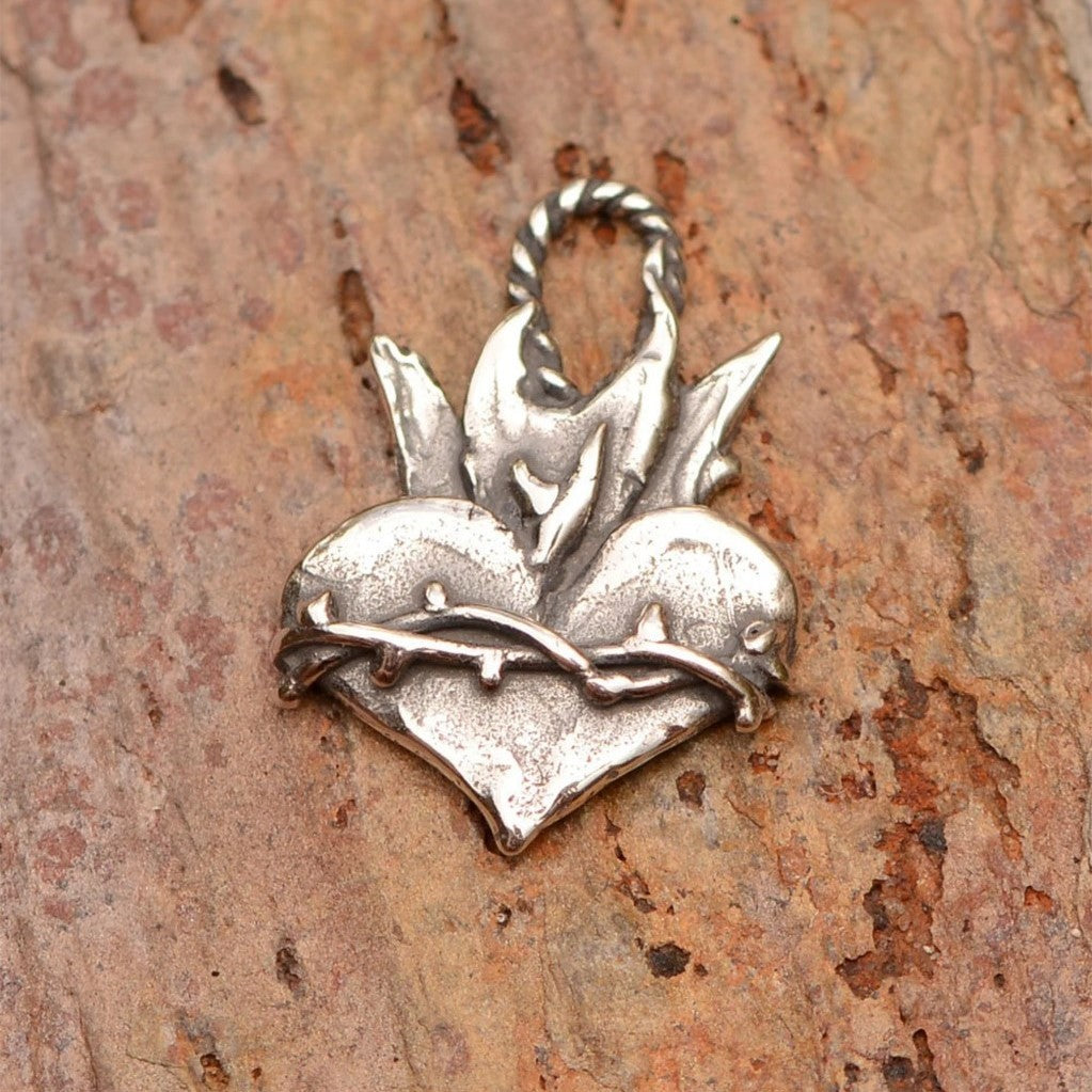 Anhänger „Heiligstes Herz“ aus 925er Silber – christlicher Talisman für Glauben und Schutz | Art Diva