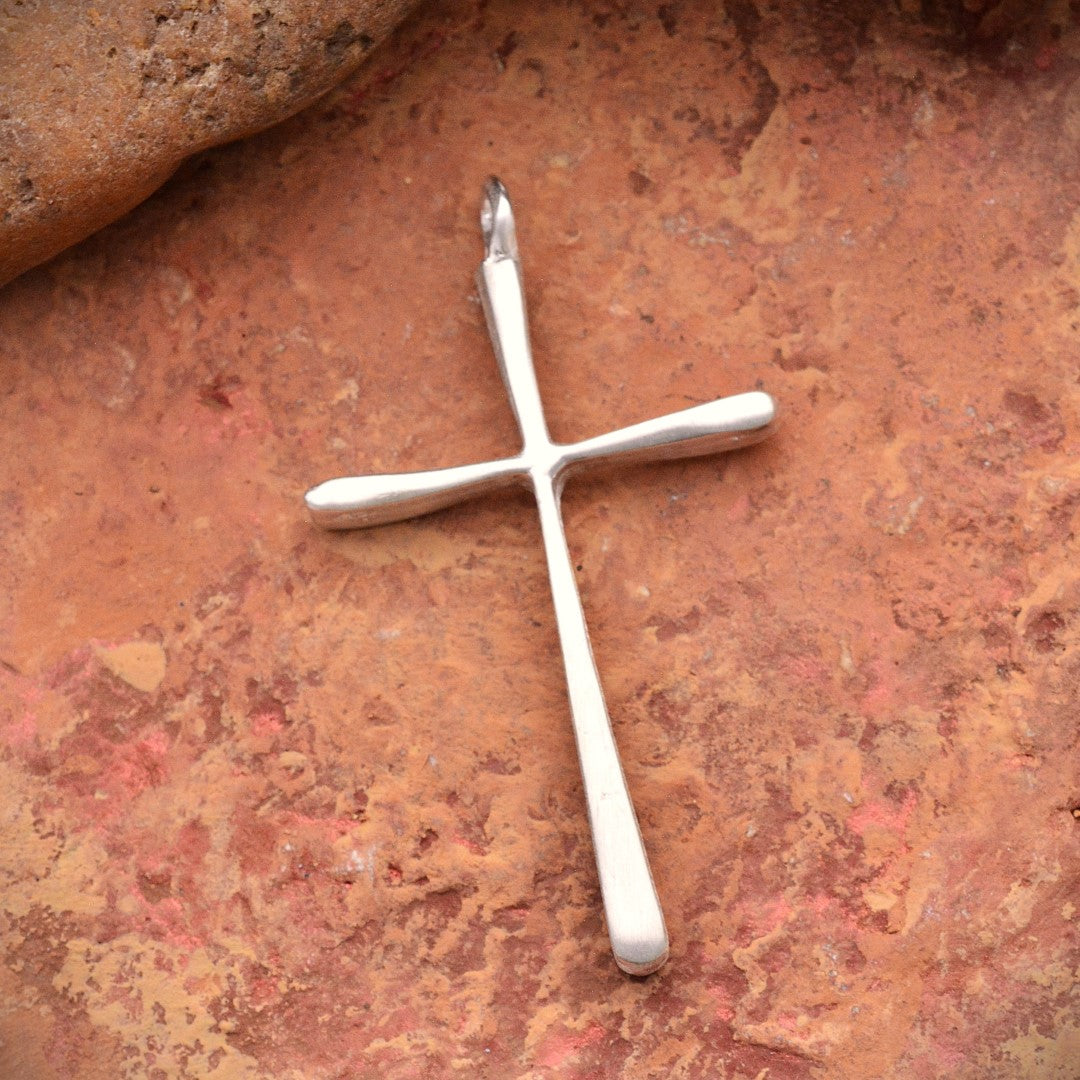 Großer langer Herren-Kreuzanhänger aus 925er Silber – Symbol für Glauben, Stärke und Schutz | Art Diva