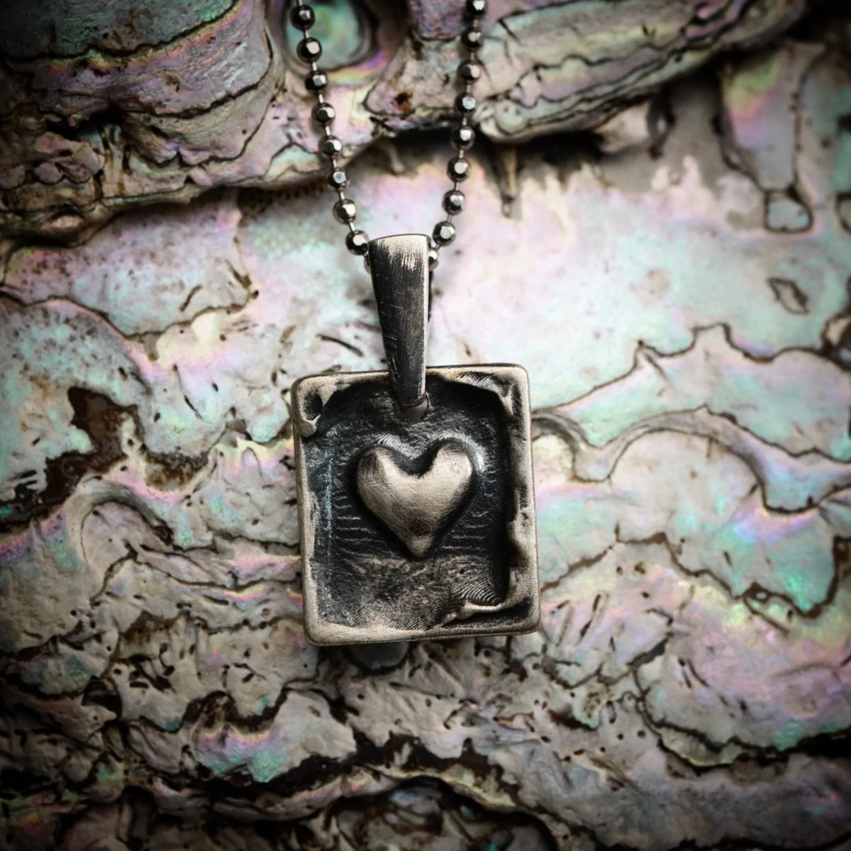 „Herz“ – handgefertigter Anhänger aus 925er Silber, Talisman für Liebe und Schutz im Boho- und rustikalen Stil | Art Diva