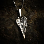 925er Silberanhänger „Längliches Herz mit Kreuz“ – handgefertigter Boho-Talisman für den Glauben an die Liebe, skulpturales Schmuckstück und Geschenk für Mutter, Tochter oder Freundin | Art Diva