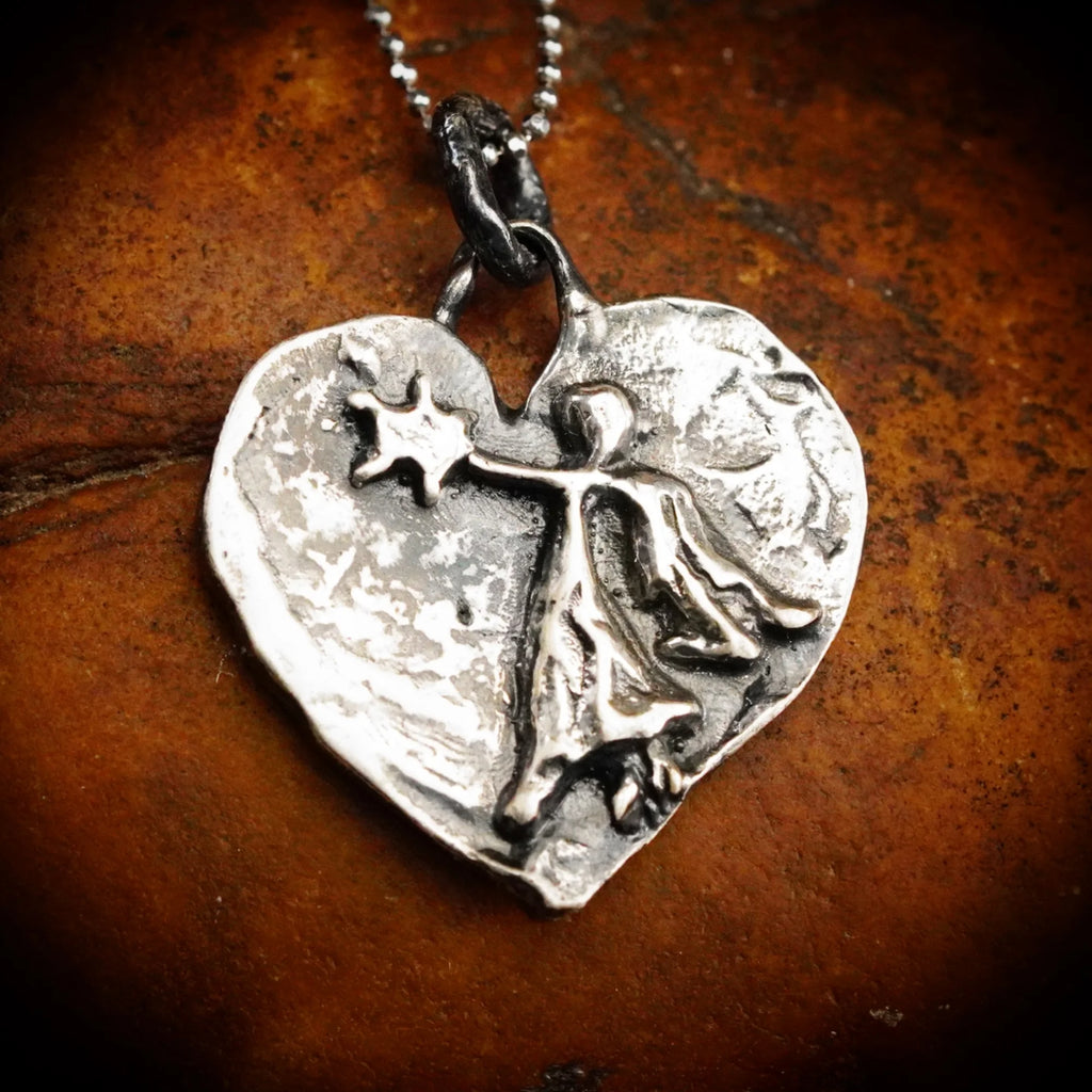 Schutzengel-Herz-Anhänger mit Engel und Stern aus 925er Silber – Talisman für Schutz, Liebe und Glauben, handgefertigt im Boho-Stil | Art Diva