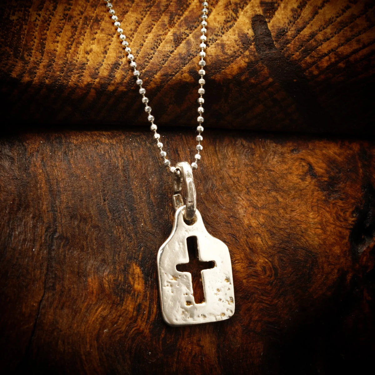 Kleiner Kreuz-Anhänger für Herren aus 925er Silber – minimalistisches, künstlerisches Design | Art Diva