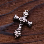 Kreuz-Anhänger mit Rose aus 925er Silber – oxidiertes Boho-Rustik-Design | Art Diva