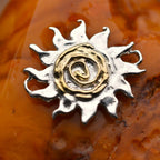 „Sonnenspirale“-Anhänger aus 925er Silber – Talisman für Energie, Licht und innere Stärke, handgefertigter Skulpturenschmuck im Boho- und rustikalen Stil, geeignet für Kette oder Armband | Art Diva