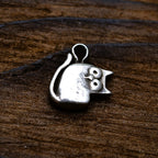 „Pisana“ – oxidierter Katzen-Anhänger aus 925er Silber für Katzenliebhaber, Skulpturenschmuck im Boho- und rustikalen Stil | Art Diva