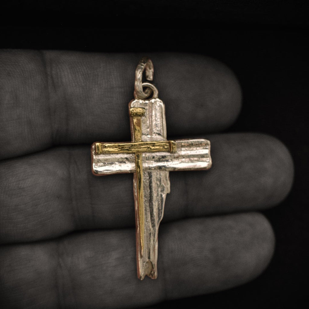 Massiver Kreuz-Anhänger für Herren aus 925er Silber – Symbol für Glauben und Entschlossenheit, handgefertigt | Art Diva