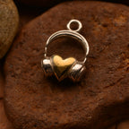 „DJ-Herz“-Anhänger aus 925er Silber – handgefertigter Talisman für die Liebe zur Musik, Skulpturenschmuck im Boho- und rustikalen Stil | Art Diva