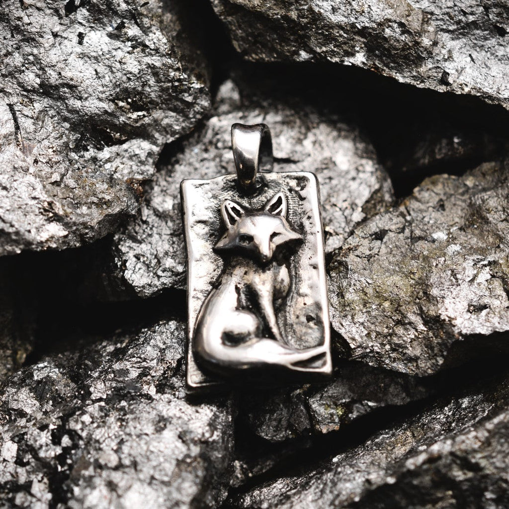„Fuchs“ – oxidierter, handgefertigter Anhänger aus 925er Silber, Skulpturenschmuck im Boho- und rustikalen Stil | Art Diva
