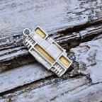 „Genesis“ – Anhänger aus 925er Silber mit goldfarbenen Akzenten, künstlerischer Skulpturenschmuck | Art Diva