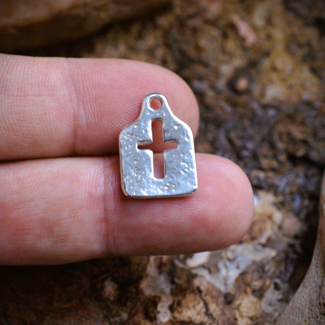Kleiner Kreuz-Anhänger für Herren aus 925er Silber – minimalistisches, künstlerisches Design | Art Diva