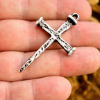 Kreuz-Anhänger für Herren aus 925er Silber – Symbol des Glaubens, handgefertigt im Boho- und rustikalen Stil | Art Diva
