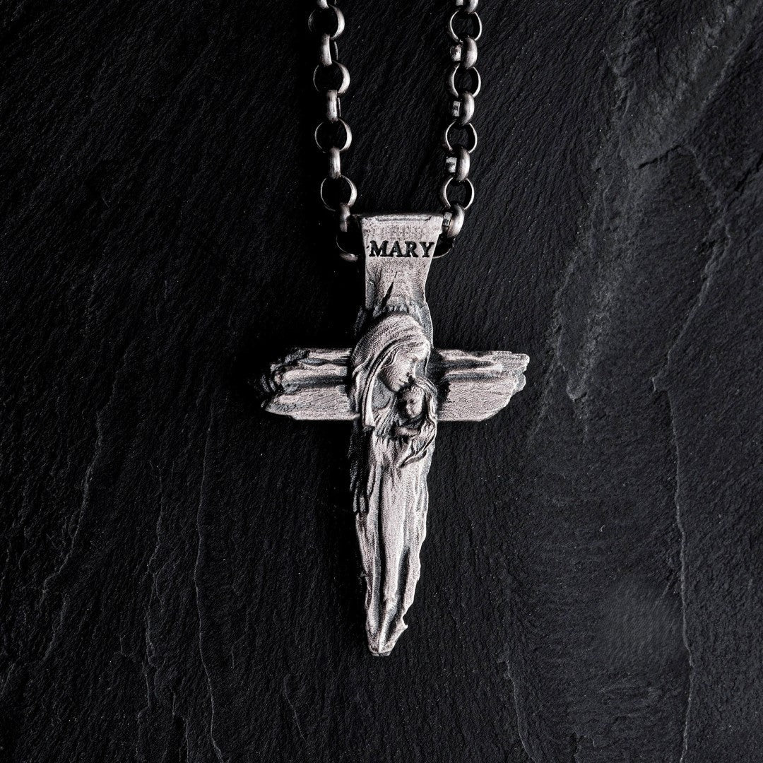Kreuz-Anhänger mit der Jungfrau Maria und dem Jesuskind aus 925er Silber – handgefertigtes christliches Symbol für Glauben und Schutz | Art Diva