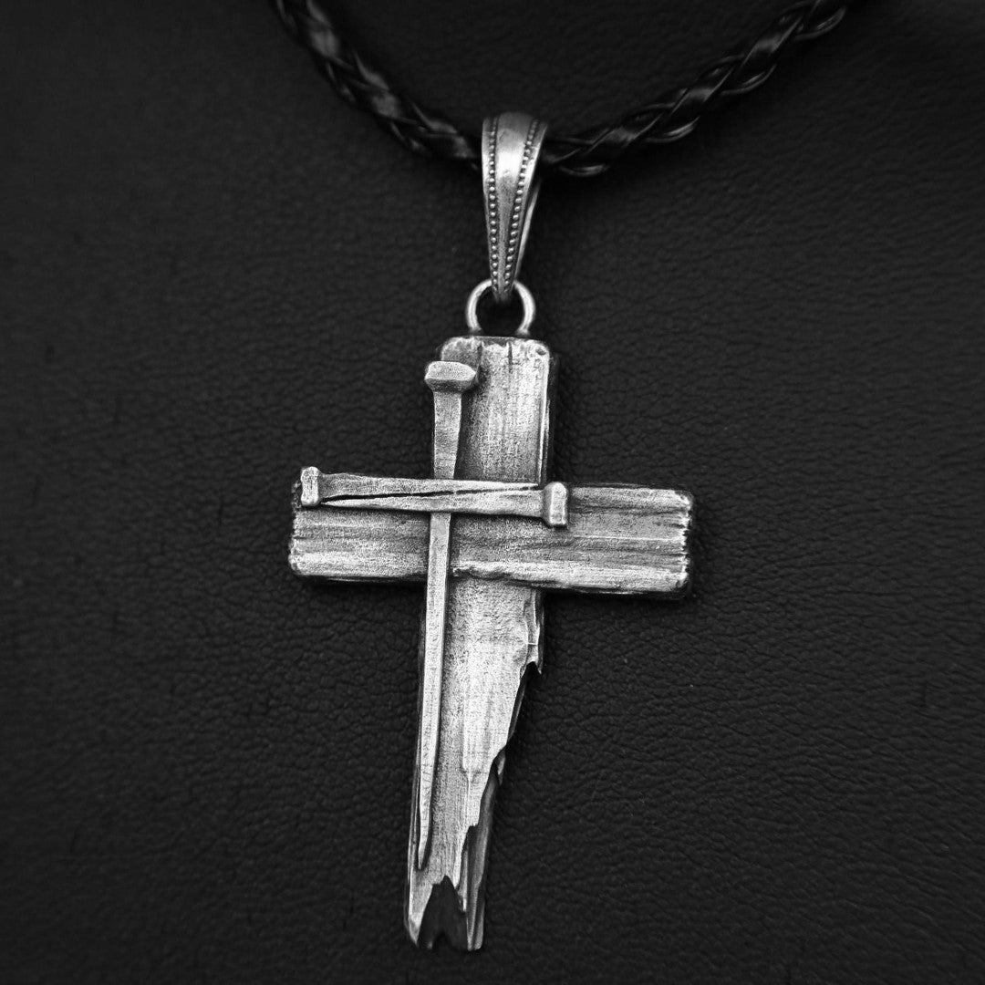 Massiver Kreuz-Anhänger für Herren aus 925er Silber – Symbol für Glauben und Entschlossenheit, handgefertigt | Art Diva