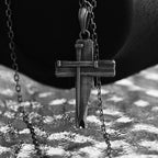 Massiver Kreuz-Anhänger für Herren aus 925er Silber – Symbol für Glauben und Entschlossenheit, handgefertigt | Art Diva