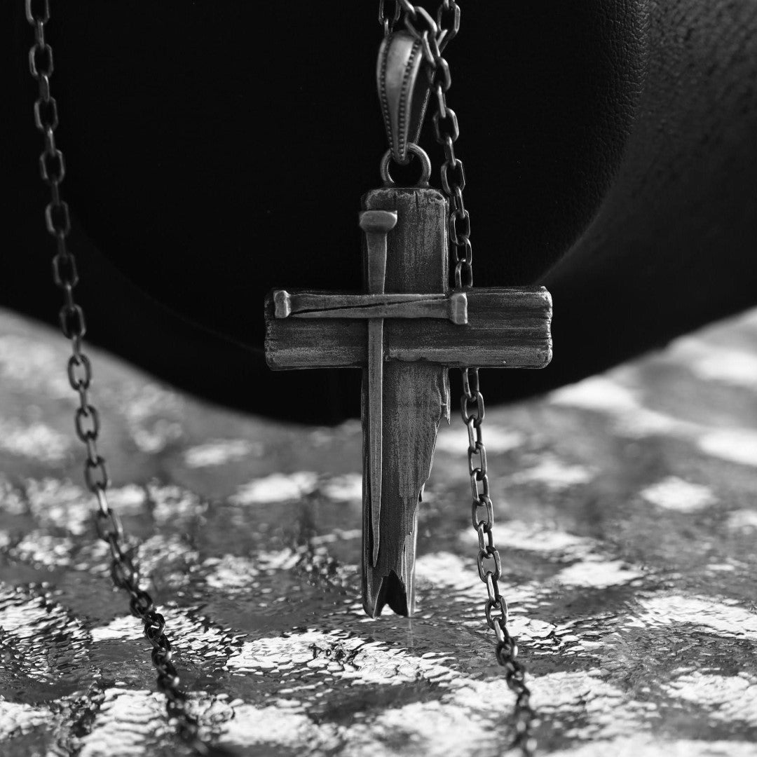 Massiver Kreuz-Anhänger für Herren aus 925er Silber – Symbol für Glauben und Entschlossenheit, handgefertigt | Art Diva