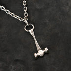 „Thors Hammer“ – handgefertigter Herren-Anhänger aus 925er Silber, Skulpturenschmuck im Boho- und rustikalen Stil | Art Diva