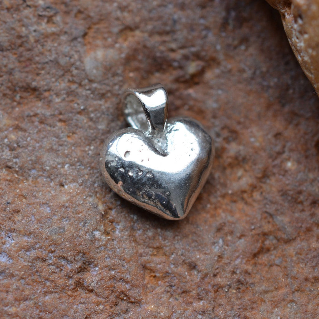 Mini-Herz-Anhänger aus 925er Silber – künstlerisches Design | Art Diva