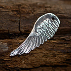 Anhänger aus 925er Silber mit Engelsflügel – Schutztalisman, handgefertigter Skulpturenschmuck im Boho-Stil, ideales Geschenk für Mutter, Tochter oder Freundin | Art Diva
