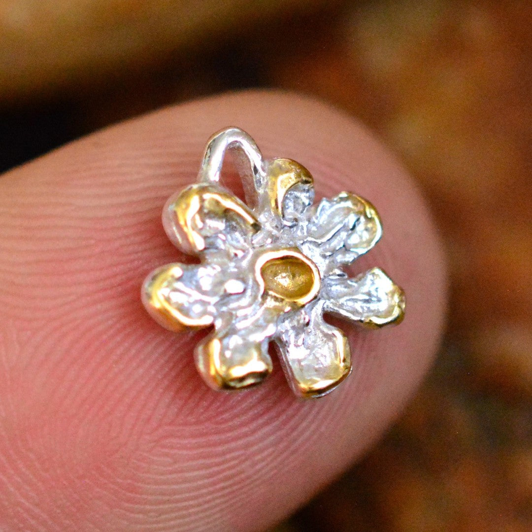 925er Silberanhänger „Blume“ – handgefertigter Boho-Talisman für Harmonie, skulpturales Schmuckstück und Geschenk für Mutter, Tochter oder Freundin | Art Diva