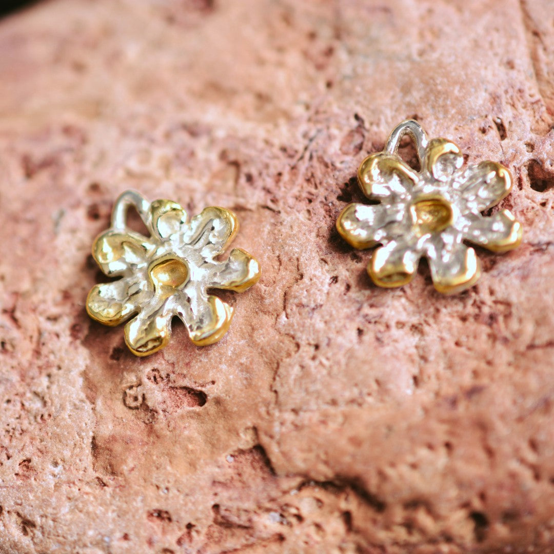 925er Silberanhänger „Blume“ – handgefertigter Boho-Talisman für Harmonie, skulpturales Schmuckstück und Geschenk für Mutter, Tochter oder Freundin | Art Diva