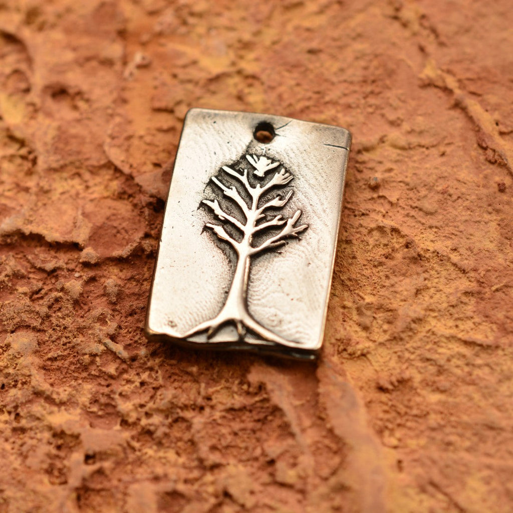 „Baum des Lebens“-Anhänger aus 925er Silber – teilweise oxidierter Talisman für familiäre Verbundenheit, Schutz und Harmonie, Skulpturenschmuck im Boho-, rustikalen und Vintage-Stil | Art Diva