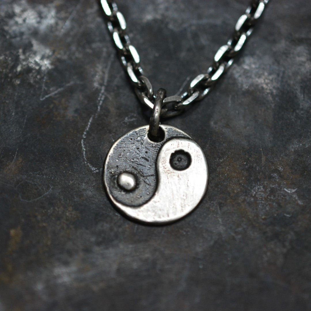 „Yin und Yang“-Anhänger für Herren aus 925er Silber – Symbol für Gleichgewicht und Harmonie | Art Diva