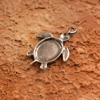 „Schildkröte“ – handgefertigter Anhänger aus 925er Silber, Symbol für Langlebigkeit, Weisheit und Schutz, Talisman im Boho- und rustikalen Stil | Art Diva