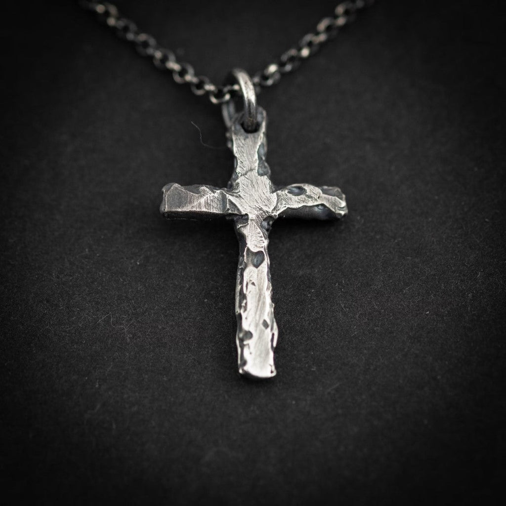 Stilvoller Herren-Kreuzanhänger aus 925er Silber – Symbol für Stärke und Charakter, handgefertigtes Geschenk für den Partner oder Ehemann | Art Diva