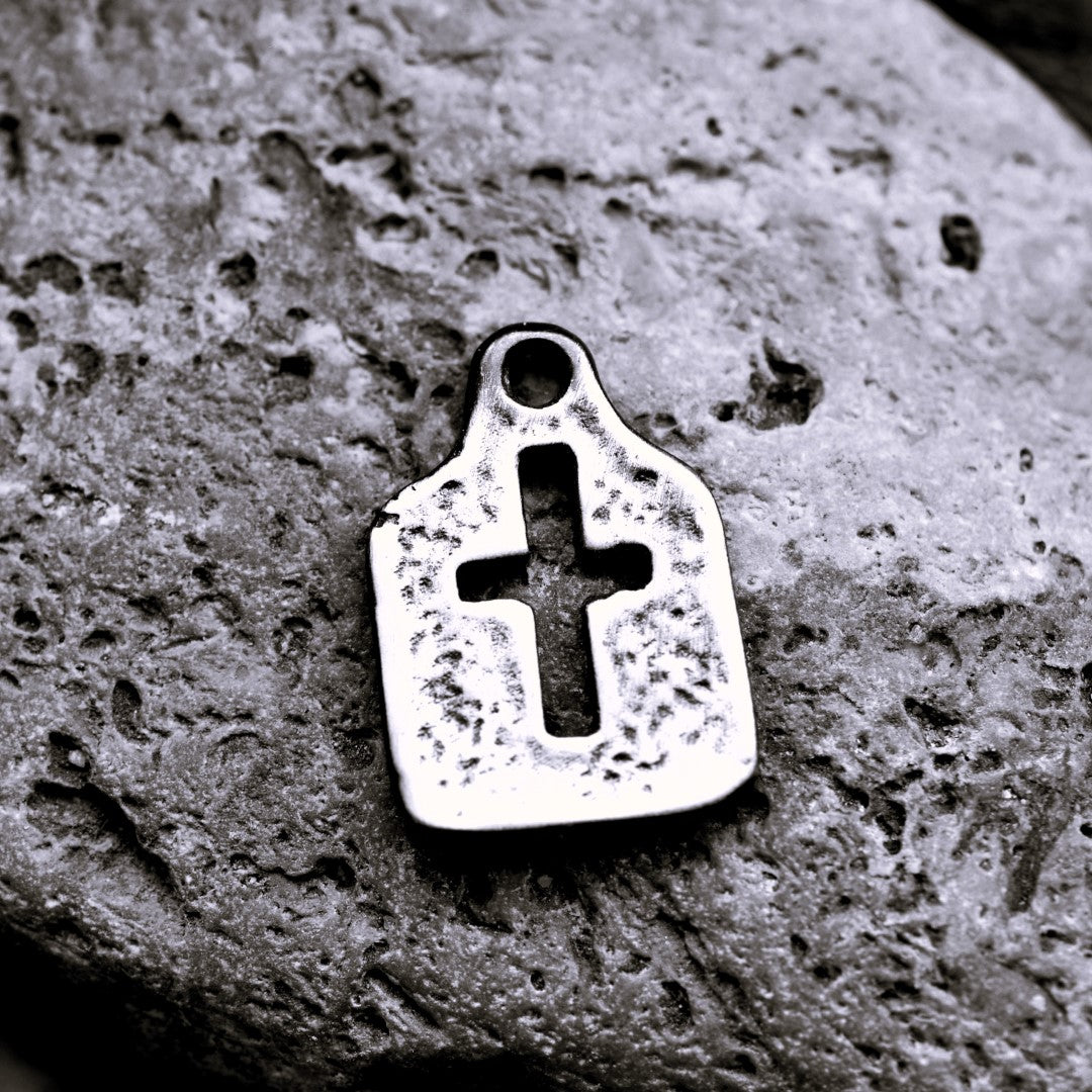 Kreuz-Anhänger für Herren aus 925er Silber – oxidiertes Schmuckstück | Art Diva