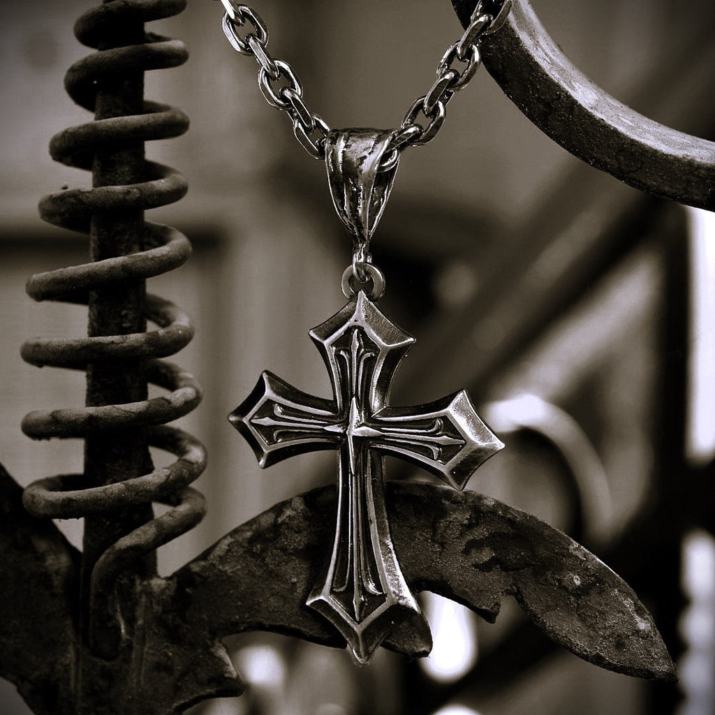 „Kreuz des Glaubens“-Anhänger für Herren aus 925er Silber – groß und massiv, Symbol für spirituelle Stärke und Schutz | Art Diva
