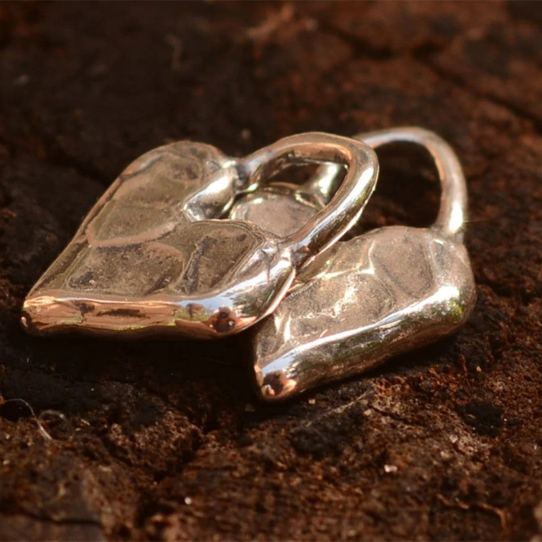 „Kleines Herz“-Liebesanhänger aus 925er Silber – Talisman für Liebe und Verbundenheit, handgefertigt im Boho-Stil | Art Diva