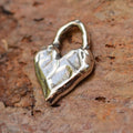 „Kleines Herz“-Liebesanhänger aus 925er Silber – Talisman für Liebe und Verbundenheit, handgefertigt im Boho-Stil | Art Diva