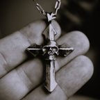 „Memento Mori“-Kreuzanhänger für Herren aus 925er Silber – Symbol für Tod und Ewigkeit | Art Diva