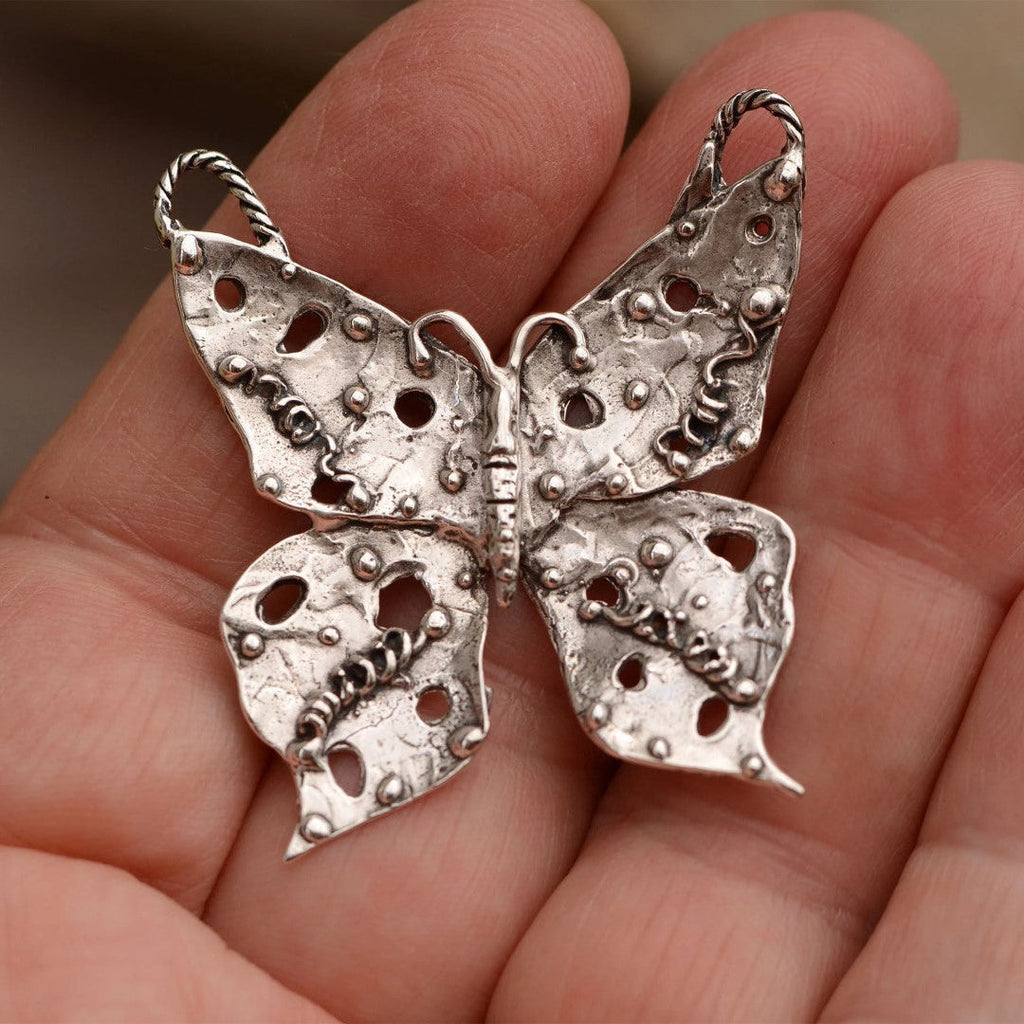 „Schmetterling der Verwandlung“-Anhänger aus 925er Silber – Talisman für Freiheit, Neuanfang, inneres Erwachen und weibliche Energie im Boho-Rustik-Stil | Art Diva