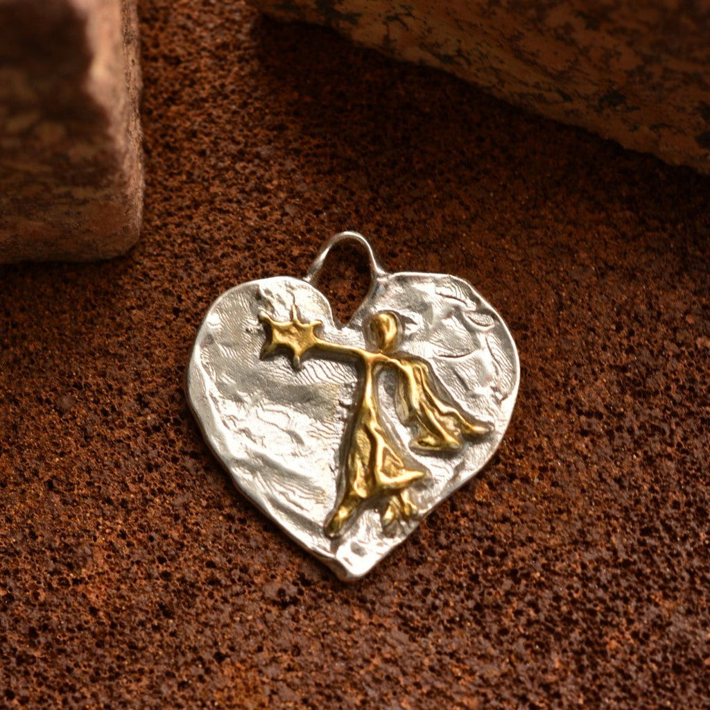 Schutzengel-Herz-Anhänger mit Engel und Stern aus 925er Silber – Talisman für Schutz, Liebe und Glauben, handgefertigt im Boho- und rustikalen Stil | Art Diva
