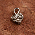 Herzanhänger aus 925er Silber – handgefertigter Liebestalisman und Skulpturenschmuck im Boho-Stil, ideales Geschenk für Mutter, Tochter oder Freundin | Art Diva