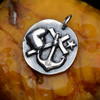 „Glaube • Liebe • Hoffnung“-Anhänger aus 925er Silber – Talisman für Stärke und inneren Frieden, Skulpturenschmuck im Boho- und rustikalen Stil | Art Diva