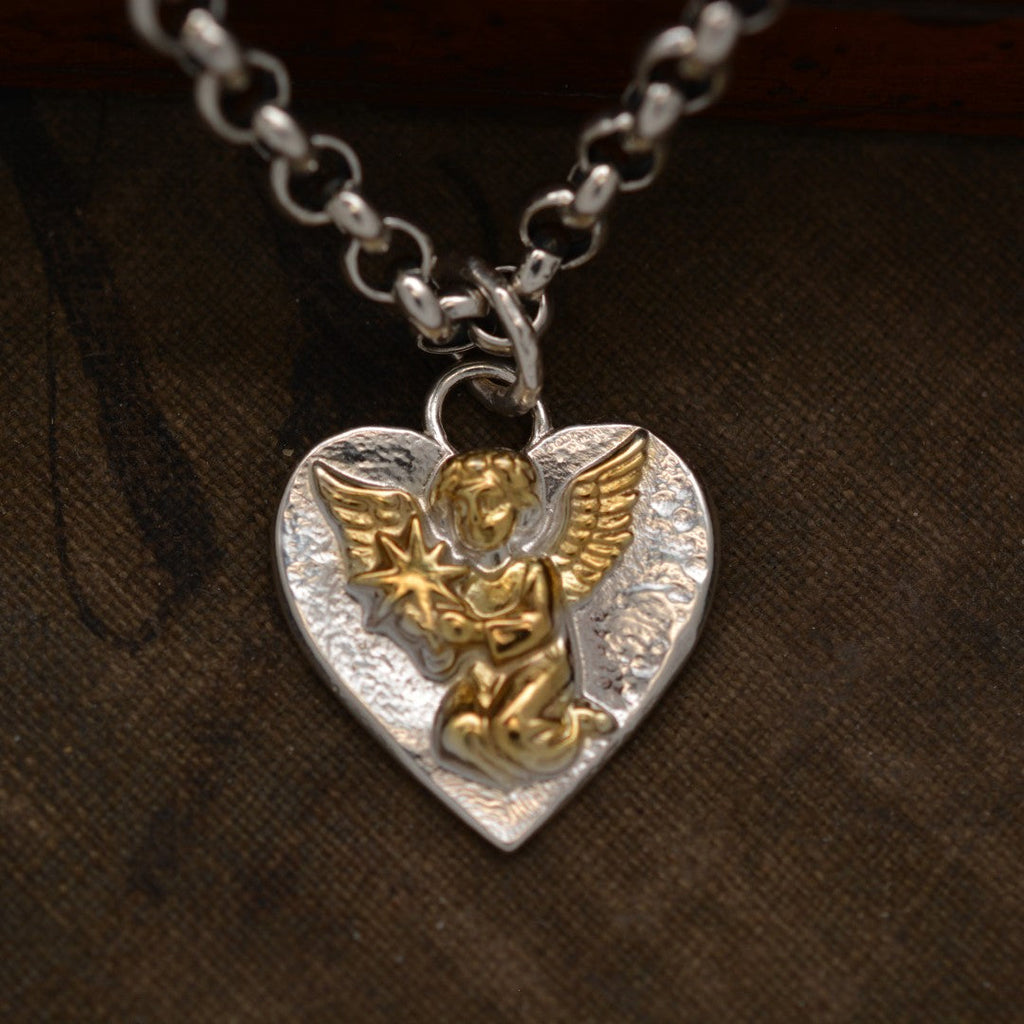 „Himmelsengel mit Stern“-Anhänger aus 925er Silber – handgefertigter Talisman für Liebe und spirituellen Schutz, Skulpturenschmuck im Boho- und rustikalen Stil | Art Diva