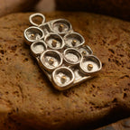 „Morgentau“ – Anhänger aus 925er Silber mit goldfarbenen Akzenten, handgefertigter Kunstschmuck | Art Diva