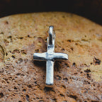 Kreuz-Anhänger aus 925er Silber – minimalistisches, handgefertigtes Design | Art Diva