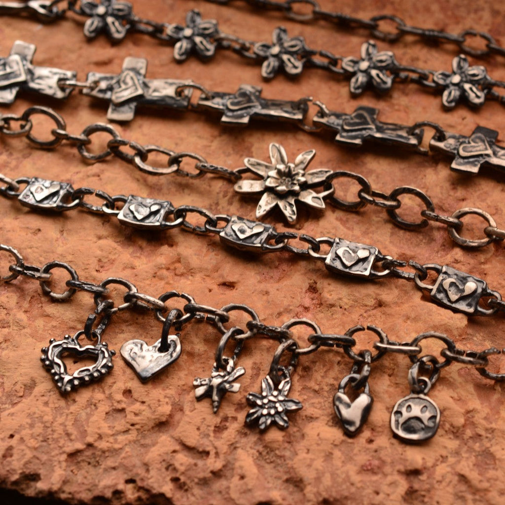 Herzen im Rhythmus – Armband aus 925er Silber | Symbol für Liebe & Verbundenheit | Art Diva