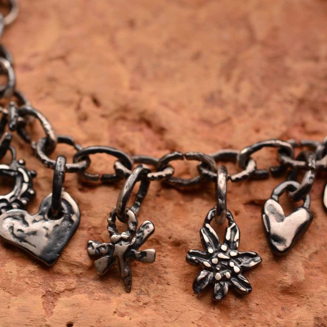 Armband „Künstlerische Basis“ aus 925er Silber – handgefertigte Kette ohne Anhänger, oxidierter Schmuck im Boho-Rustik-Stil | Art Diva