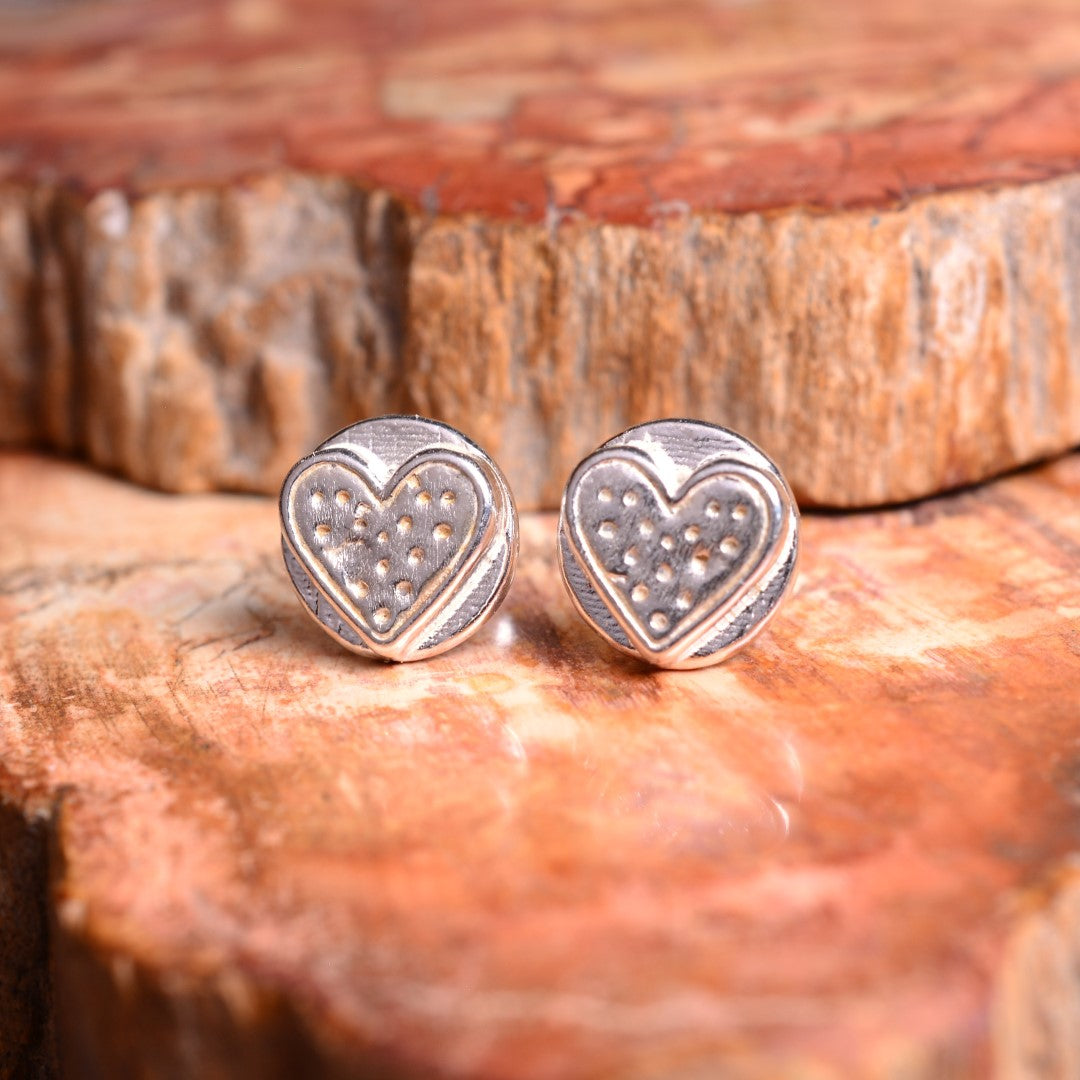 „Herz“-Mini-Ohrstecker aus 925er Silber – romantische Ohrringe | Art Diva