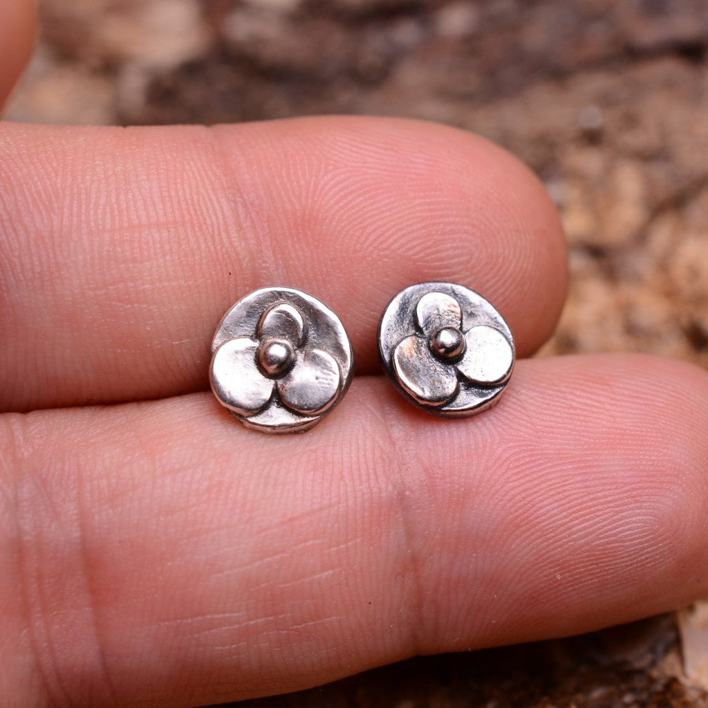 „Veilchen“-Ohrstecker aus 925er Silber – floraler Schmuck im Vintage-Stil | Art Diva