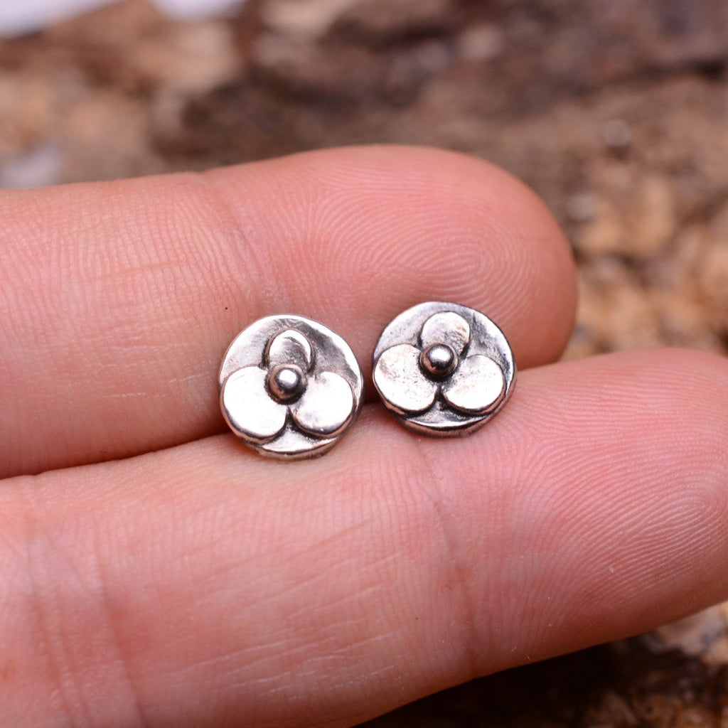 „Veilchen“-Ohrstecker aus 925er Silber – floraler Schmuck im Vintage-Stil | Art Diva