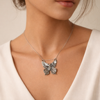 „Schmetterling der Verwandlung“-Anhänger aus 925er Silber – Talisman für Freiheit, Neuanfang, inneres Erwachen und weibliche Energie im Boho-Rustik-Stil | Art Diva