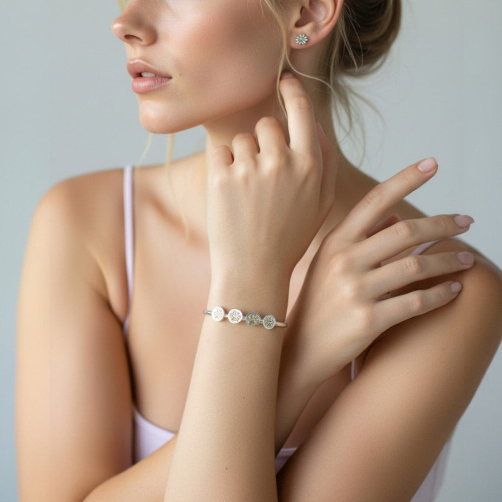 Pfoten-Armband aus 925er Silber mit goldenen Akzenten – handgefertigter, verstellbarer Schmuck für Hunde- und Katzenliebhaber | Art Diva